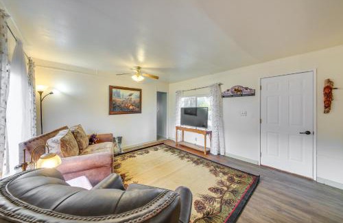 Libby House | Charming Old Farmhouse in Libby Pets Welcome!