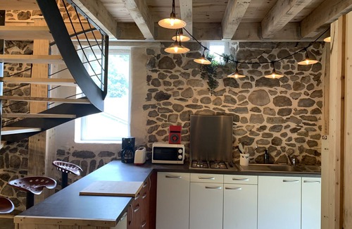 Rochefort-Montagne House | Charming old barn in the countryside
