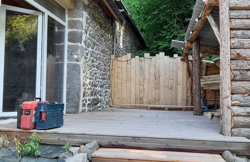 Rochefort-Montagne House | Charming old barn in the countryside