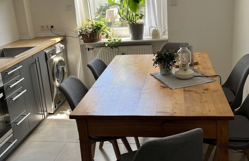 Kassel Condo | Charming old-style apartment with south-facing balcony in a popular residential area