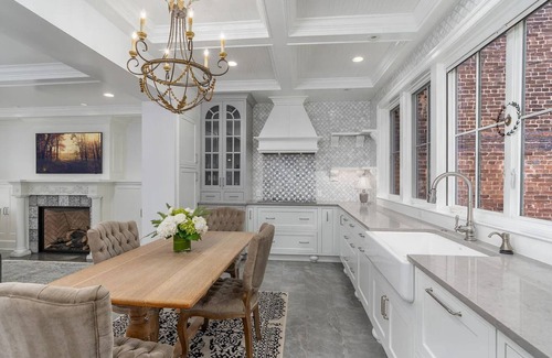 Old Town Alexandria House | Charming Old Town Jewel Box on Captain's Row one Block from the Potomac River