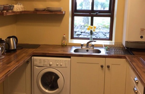 Pallaskenry Cottage | Charming old-world country cottage, near Adare