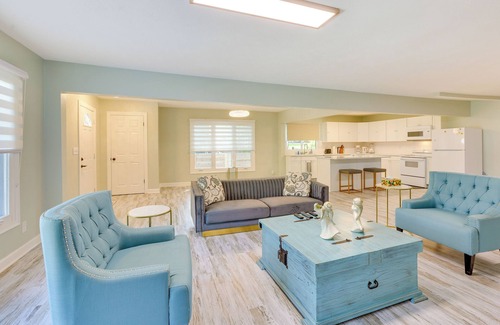 Omaha House | Charming Omaha Getaway - 3 Mi to Baxter Arena!
