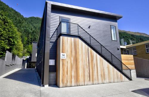 Queenstown Apartment | Charming on Fryer - Central Apt, walk to town