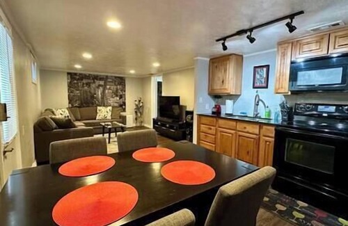 South Salt Lake Apartment | Charming One Bedroom Mother-in-Law