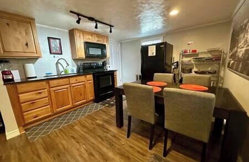 South Salt Lake Apartment | Charming One Bedroom Mother-in-Law