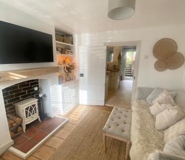 Romsey House | Charming One Bed Cottage in Historic Market Town