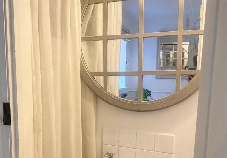 Romsey House | Charming One Bed Cottage in Historic Market Town