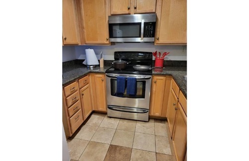 Corona Condo | Charming One bedroom Condo Entire Place