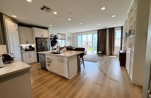Menifee House | Charming One-Level Home Feels Like Home