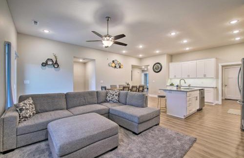 Ozark House | Charming Ozark Abode with Yard and Pool Access