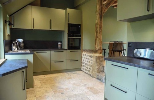 Boudeville Cottage | Charming Pays de Caux Normandie gîte 20 minutes from the coast.