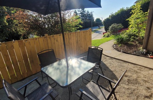 Central Saanich House | Charming Peninsula Guest Suite