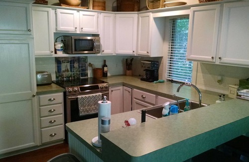 Pentwater Cottage | Charming Pentwater Cottage with Association Pool and Shared Lake Michigan Beach