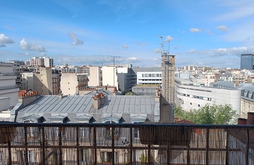 20th Arrondissement Apartment | Charming Pere-Lachaise Appartment