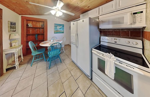Ormond Beach Condo | Charming Pet Friendly Cottage Home With Ocean Views