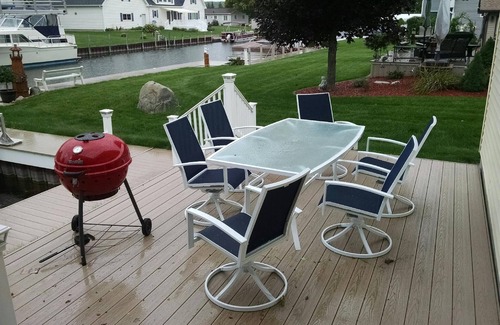 Indian River House | Charming Pet-Friendly Indian River Canal Home w/River Access to the Lakes!