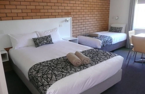 Woolgoolga Hotel | Charming Pet Friendly Family Room with Mineral Pool
