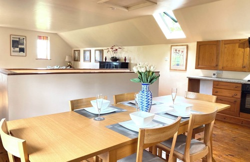 Ganthorpe House | Charming, pet-friendly Barn in stunning nature. Ideal for peaceful retreats.