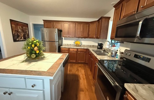 Millsboro House | Charming, Pet Friendly 2 bedroom Cottage in Millsboro - close to golf and beach