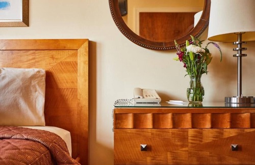 Gayborhood Hotel | Charming Philly Boutique Room - Your Historic Getaway