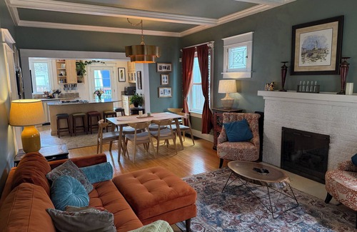 University House | Charming Platt Park Urban Getaway: entire 4 BR home