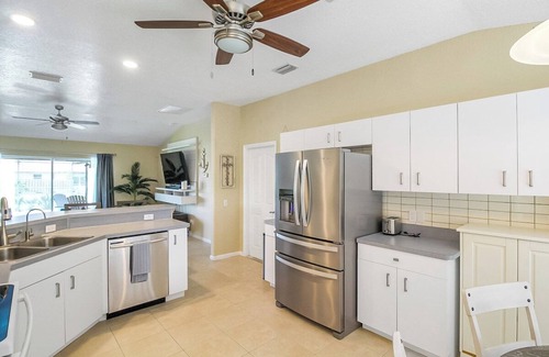 Port Charlotte - Charlotte Harbor House | Charming Port Charlotte 3/2 pool home - Little Bit Of Heaven