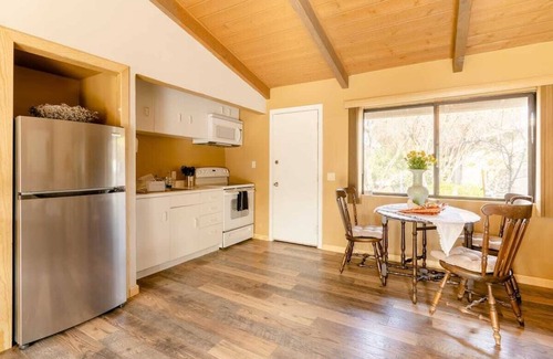 Rancho Santa Fe Apartment | Charming & Private Guesthouse on a Working Horse Rescue Ranch