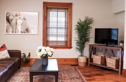 Clearview Other | Charming, private 1 BR - just mins to Collingwood!