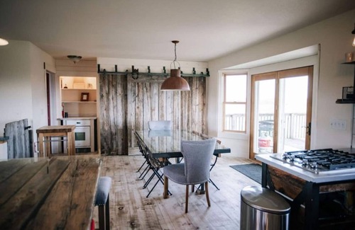 Sand Creek House | Charming & Private 6 BR Country Getaway