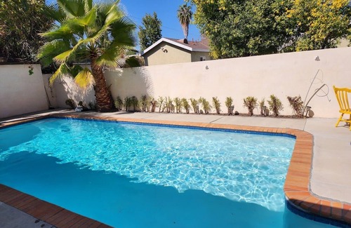 Tarzana Apartment | Charming Private Guesthouse with Pool
