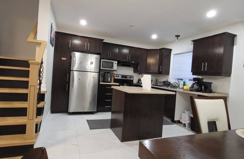 Aylmer House | Charming private room for rent in Gatineau (Aylmer sector), near Ottawa.