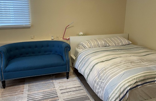 Steveston House | charming private room ensuite