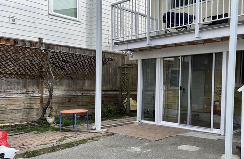 Steveston House | charming private room ensuite