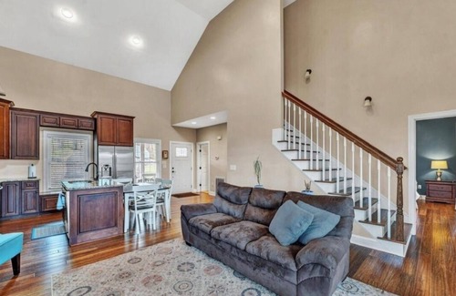 Wirtz House | Charming Private Yet Convenient Lake Front 4-bedroom house in Wirtz