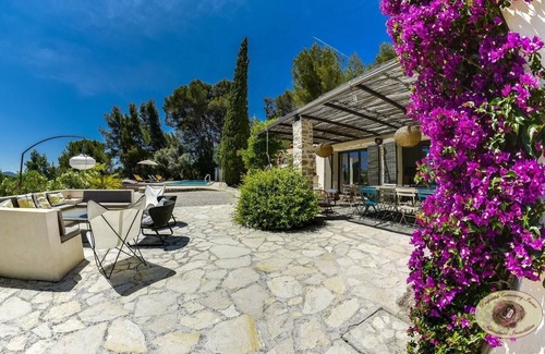 Sanary-sur-Mer House | Charming property with heated swimming pool and tennis court