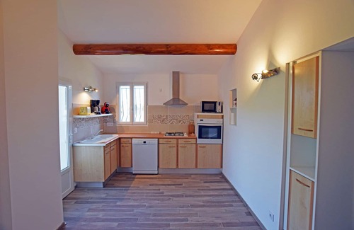Cadenet Villa | Charming Provencal Villa, Contemporary, New, between South Luberon and Durance