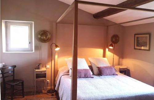 Menerbes Other | Charming Provençale farmhouse for rent in the middle of Lubéron National Park.