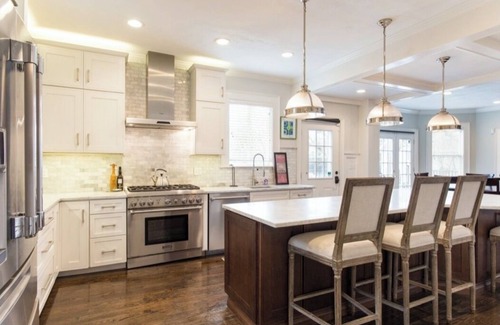 Medford House | Charming Queen Anne Victorian in Excellent Location, 3 bedrms, office, WIFI&More