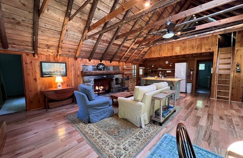 West Point Cottage | Charming, quiet 3-BR cottage; private access to cove and forest trails