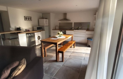 Urrugne Apartment | Charming quiet 3-room apartment, terrace, garden, stream
