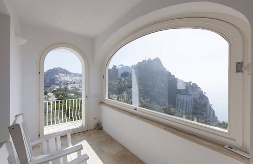 Marina Piccola House | Charming, quiet house with magnificent views of the sea and capri from above