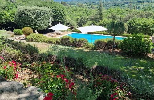 Goult House | Charming, quiet house with view of the Luberon