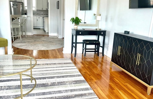Gentilly House | Charming, Quiet, Safe 2BR - quick and easy access to all attractions in NO!