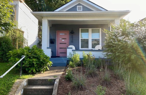 Schnitzelburg House | Charming Quiet Urban Retreat Near Restaurants and Bars in Germantown