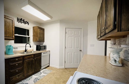 Bedford House | Charming Ranch in Quiet Neighborhood