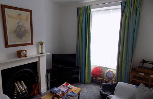 Bont Newydd House | Charming refurbished traditional town house 4 bed "Aunty Mary's",families,groups