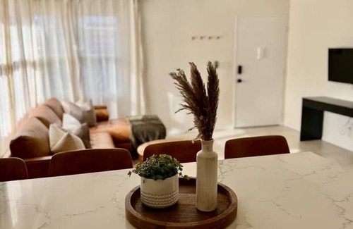 Carlsbad House | Charming & Relaxing Getaway: Mins to Beach - Patio 5 star Location