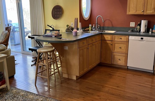 Vineyard Haven House | Charming Remodeled Capen