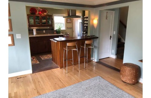 Ardenwald House | Charming Remodeled Home in SE